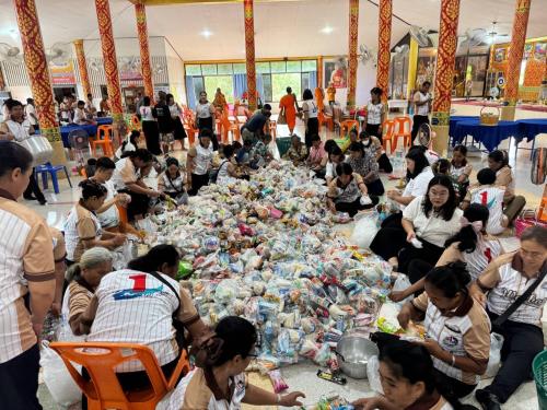 สพอ.วัดโบสถ์ ร่วมสานพลังแห่งการให้ ส่งมอบถุงน้ำใจ 191 ชุด ช่วยเหลือครัวเรือนเปราะบาง ตำบลบ้านยาง